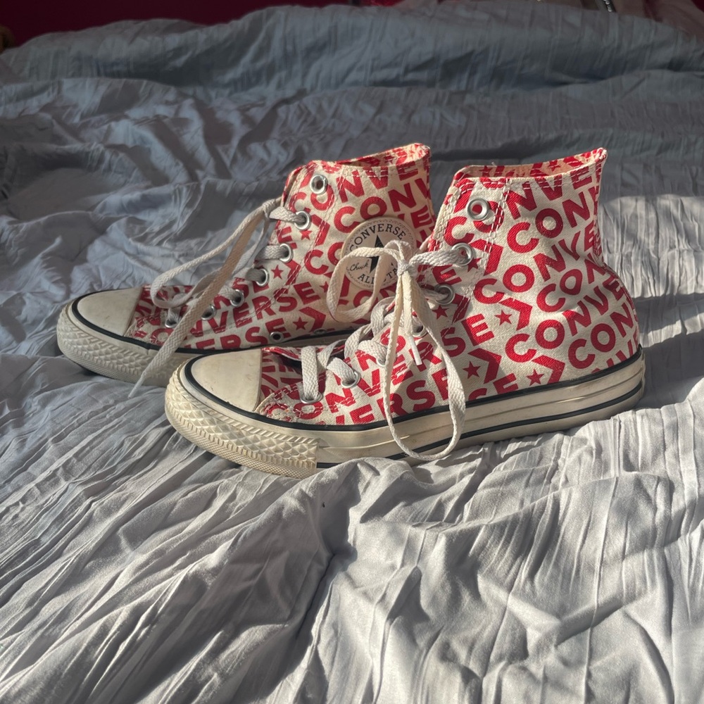 Red converse size 7